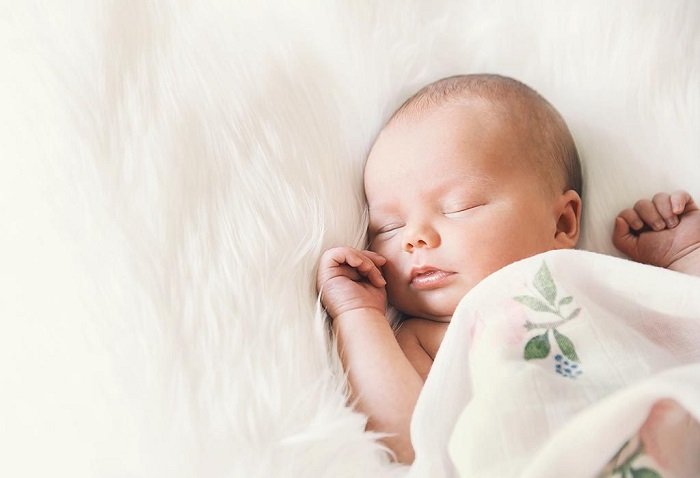 trẻ sơ sinh ngủ ít có ảnh hưởng gì không 2