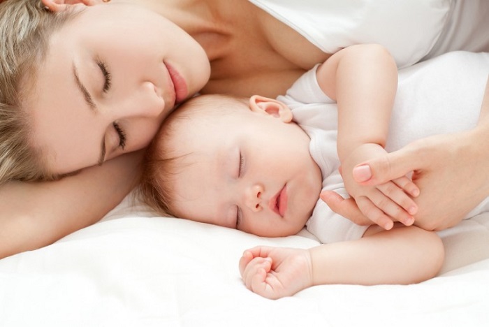 trẻ sơ sinh ngủ ít có ảnh hưởng gì không 3